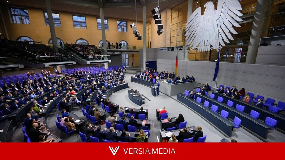 Дебаты в бундестаге: помощь Украине, интересы Германии и Петр I